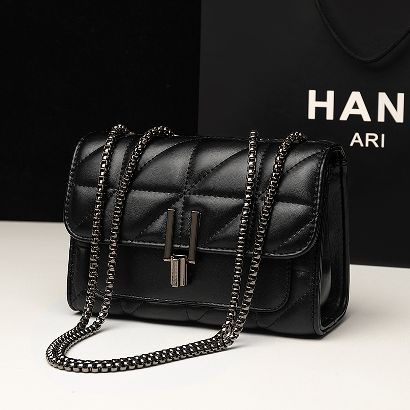 Classic Quilted Detail Square  - огляд і ціна Women Bags Ysl