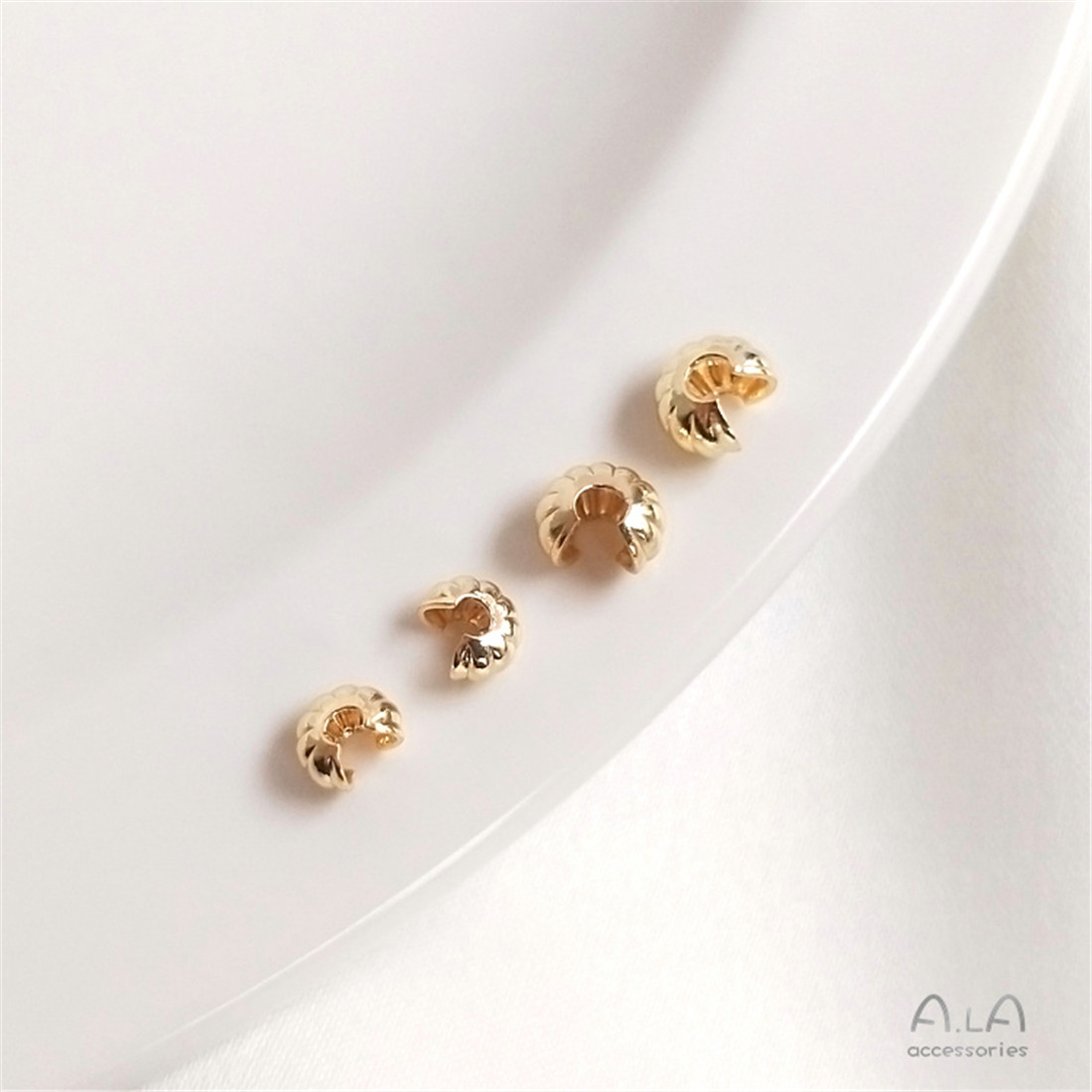 14K True Gold Pumpkin Pattern  - огляд і ціна Half Moon Crescent